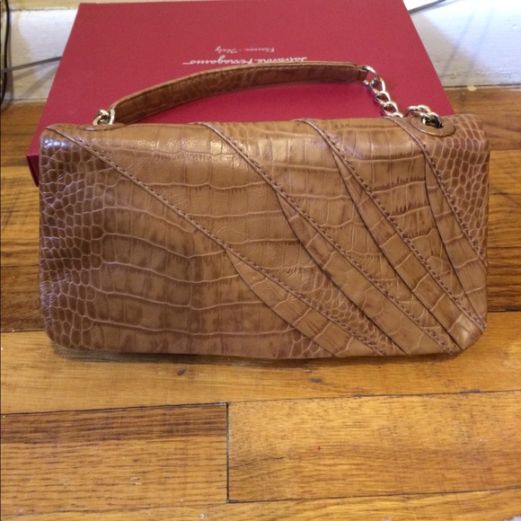 Tahari women's Python with gold chain clutch/purse - Picture 1 of 4