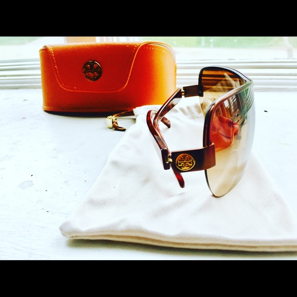 Tory Burch Sunglasses main image 2