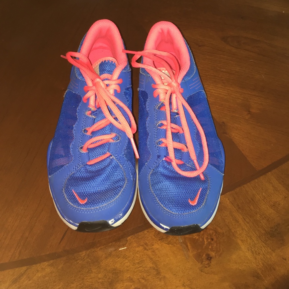 nike running shoes