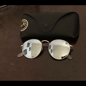 Ray-Ban Round Metal Silver Sunglasses