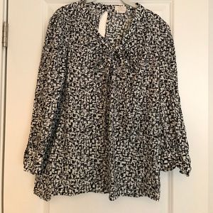 Kate Spade tunic w/ bow detailed neckline. Size 12