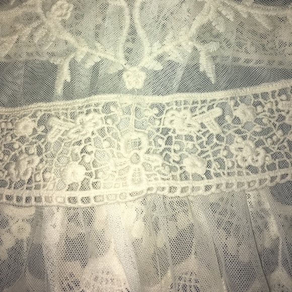 Lace tank top by Express - Picture 4 of 4