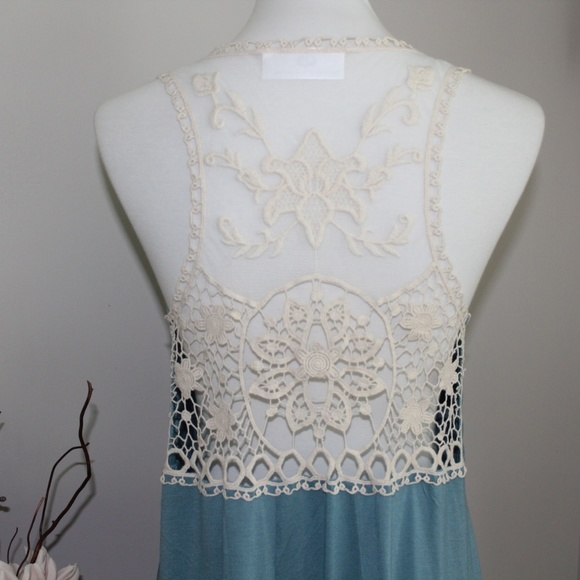 Lace Back Tunic - Picture 5 of 5