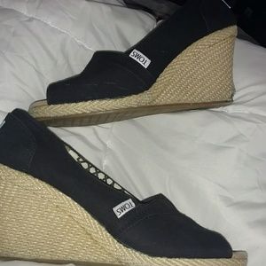 TOMS Espadrille Wicked Wedges in Black, Size 8