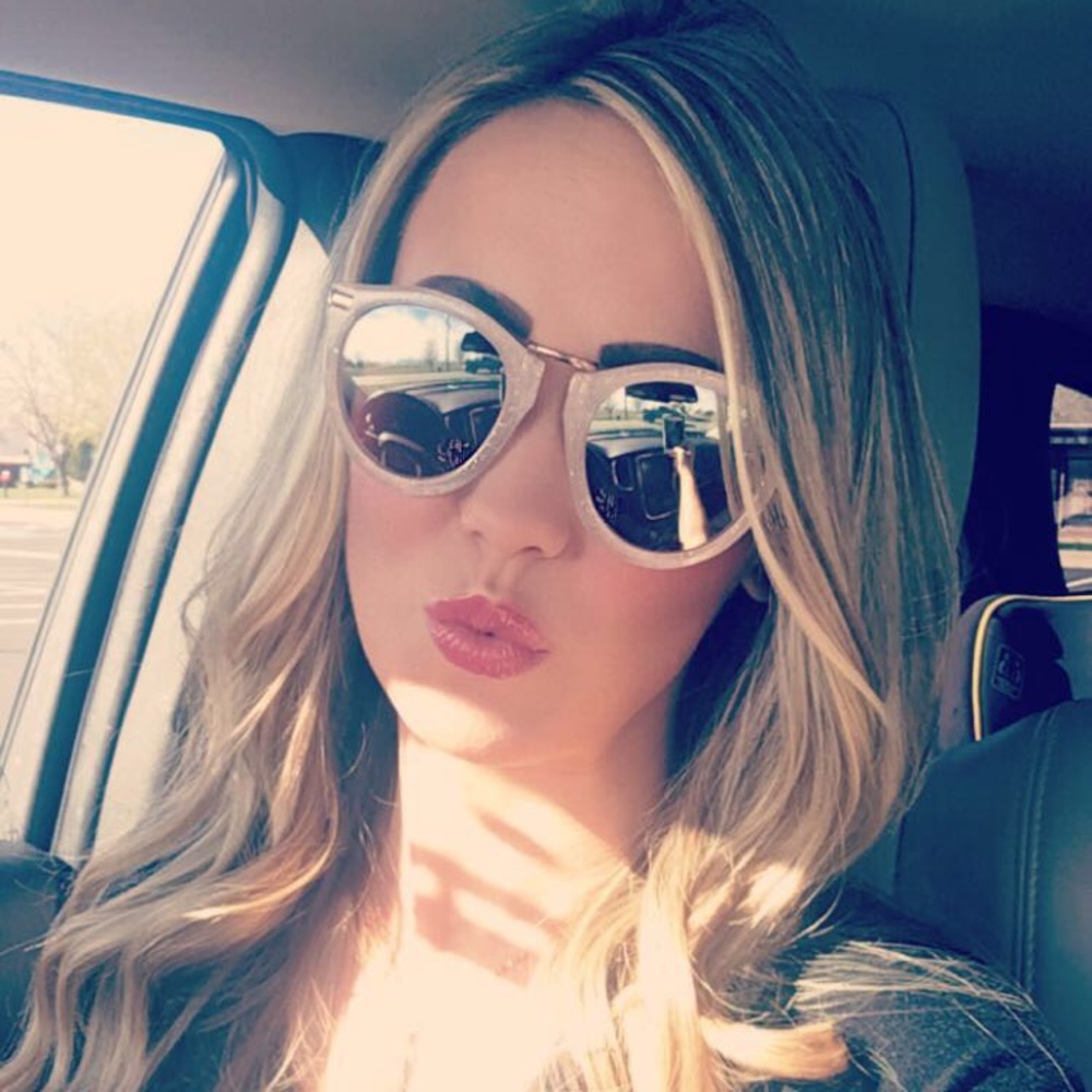 Meet your Posher, Jillian