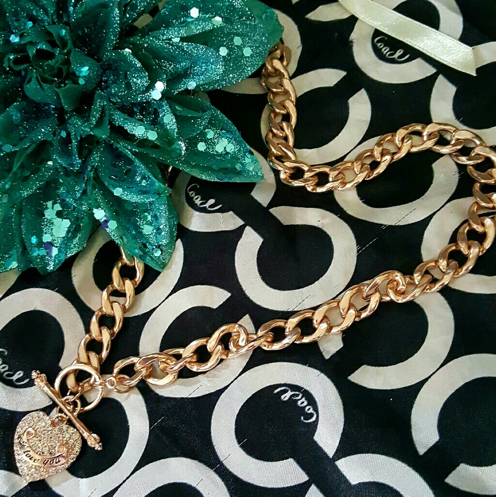 Stunning Rose Gold Toggle Necklace