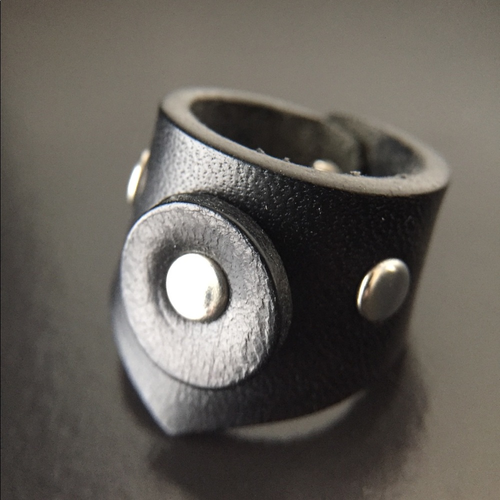 Genuine Leather Ring Stud Rivet Black Fuji Size 5