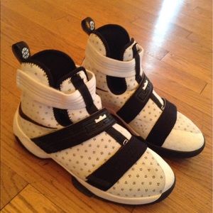 Lebron soldier 10