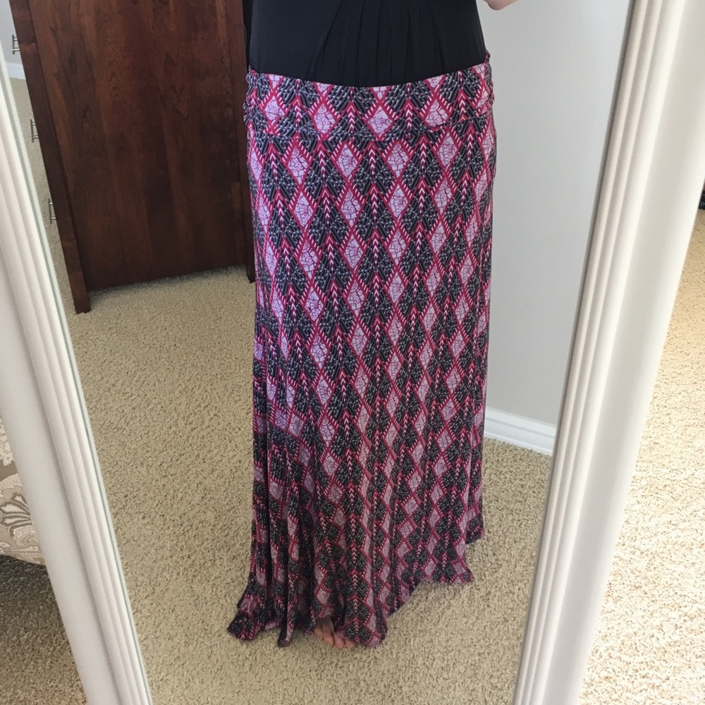 Lularoe maxi size xs black and pink