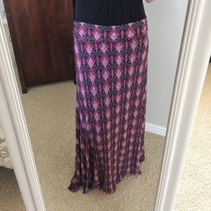 Lularoe maxi size xs black and pink