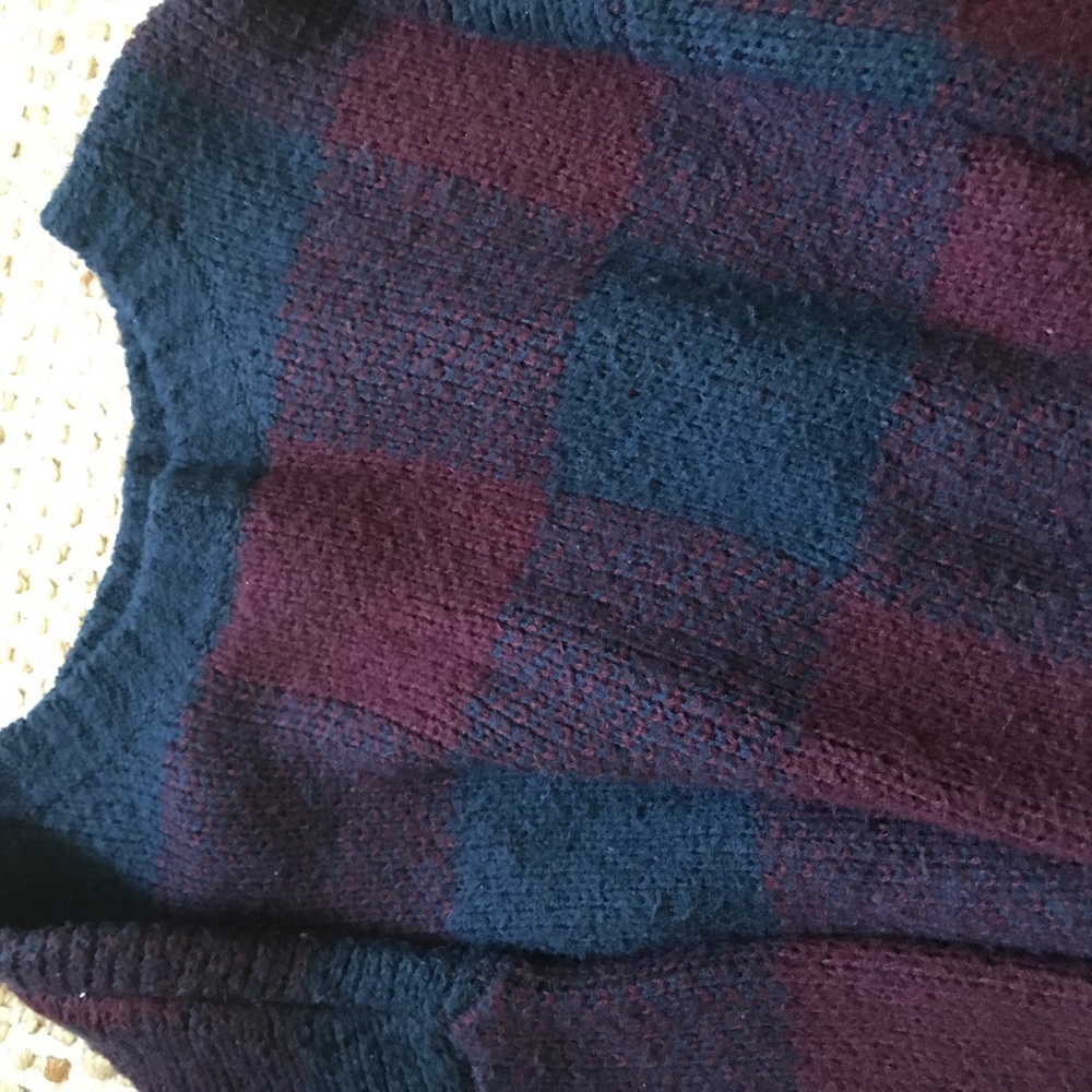 A&F soft sweater - Picture 3 of 4