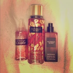 SET of 2 VS spray perfumes