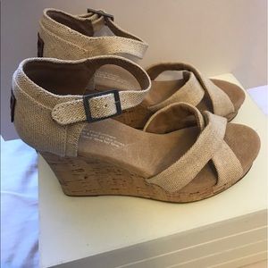 TOMS wedges