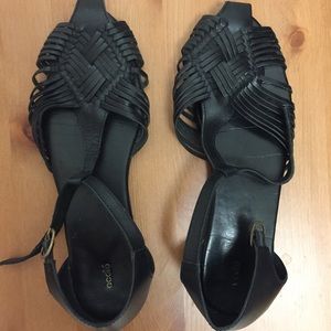 Urban outfitters black leather sandals