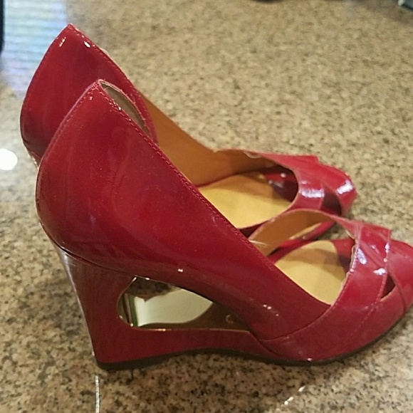 MK Wedges - Picture 2 of 2