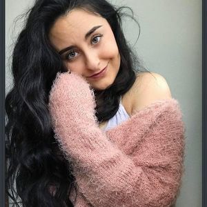 Meet your Posher, Dayna