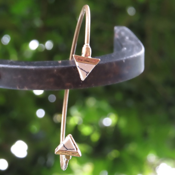 Triangle Stone Cuff Gold Bracelet - Picture 5 of 7