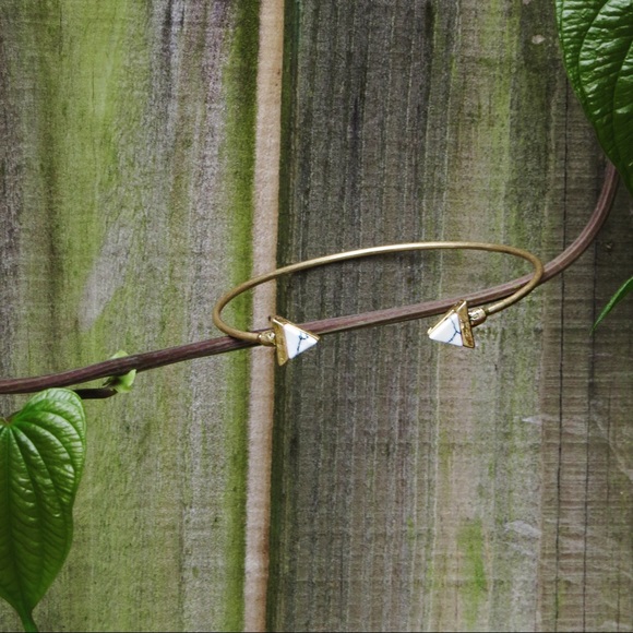 Triangle Stone Cuff Gold Bracelet - Picture 6 of 7