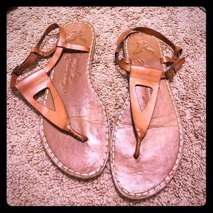 American Eagle Sandals