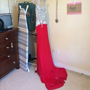 Breathtaking ,gorgeous red formal event/prom dress