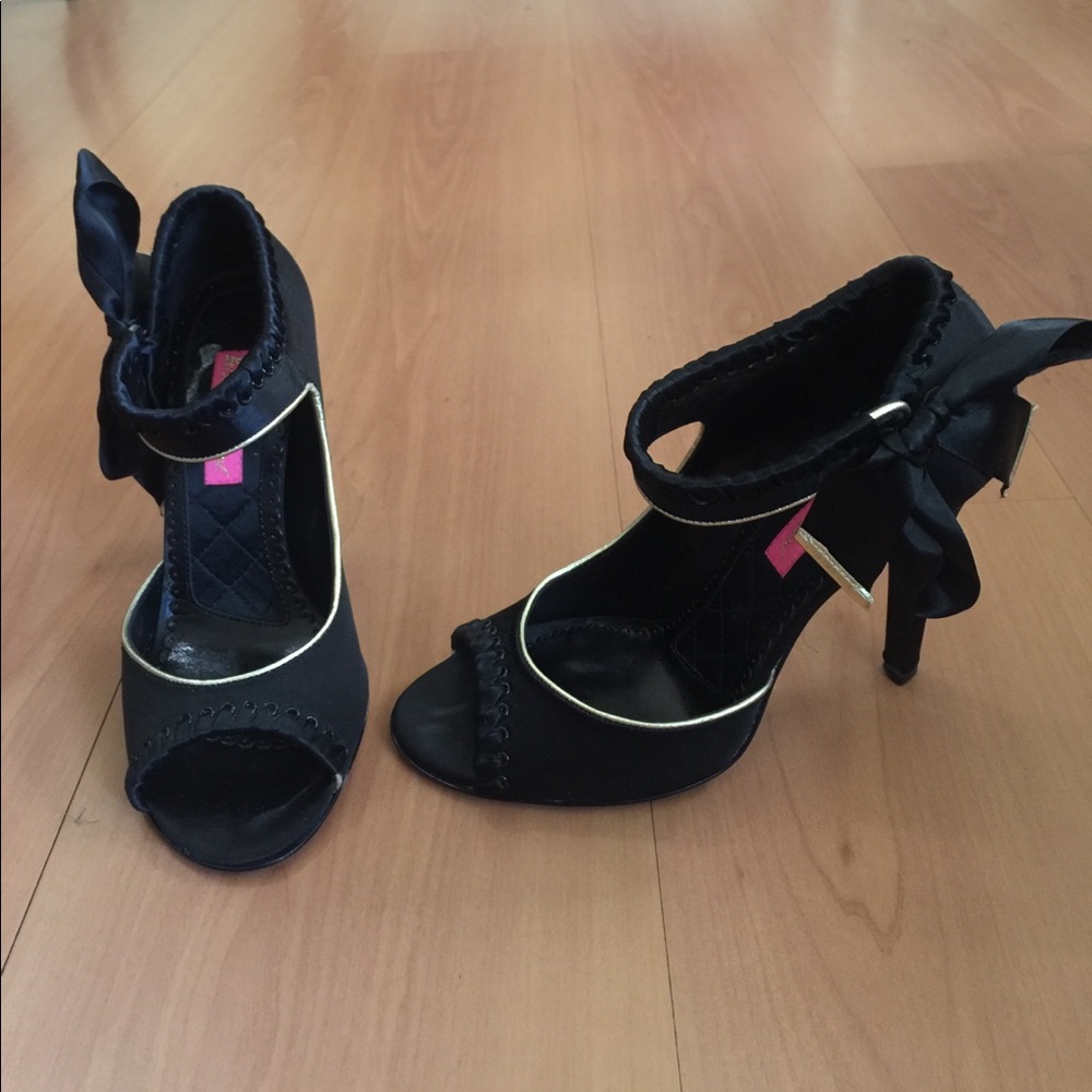 Satin Heels w/ bows