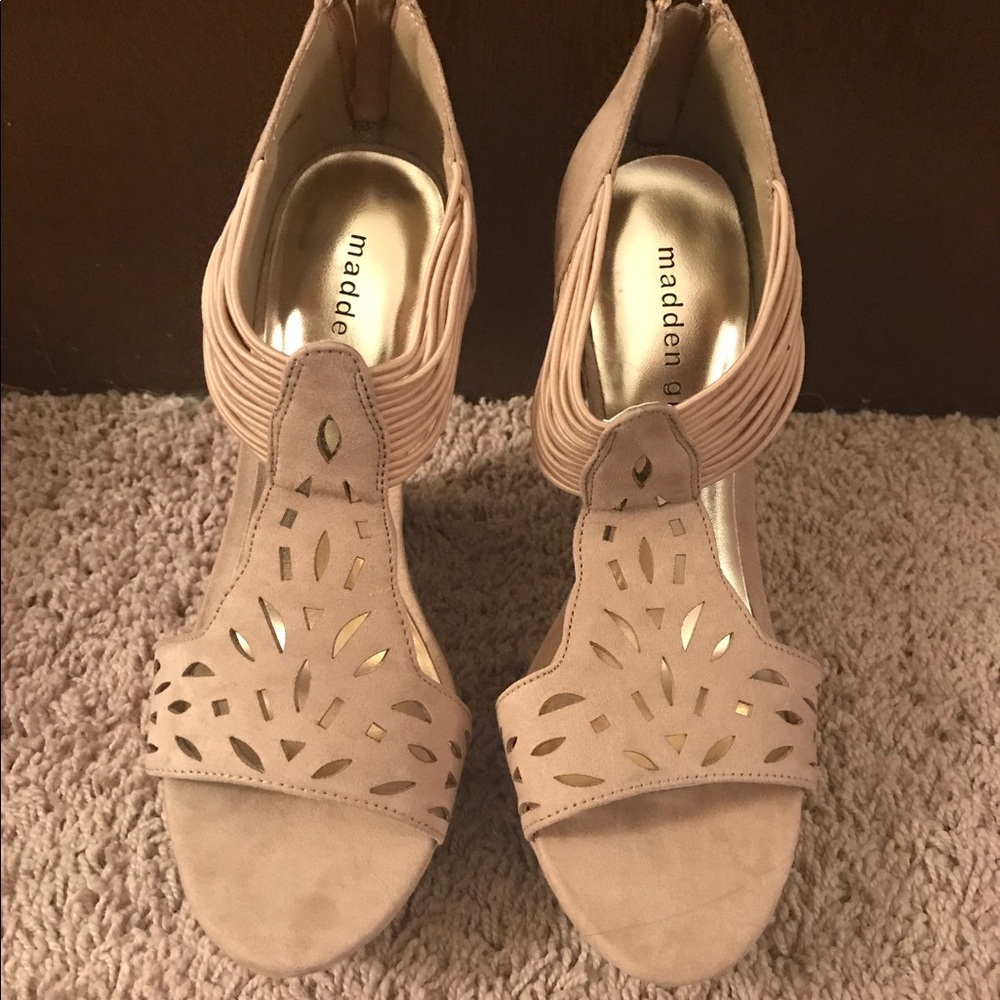 Madden girl nude wedges