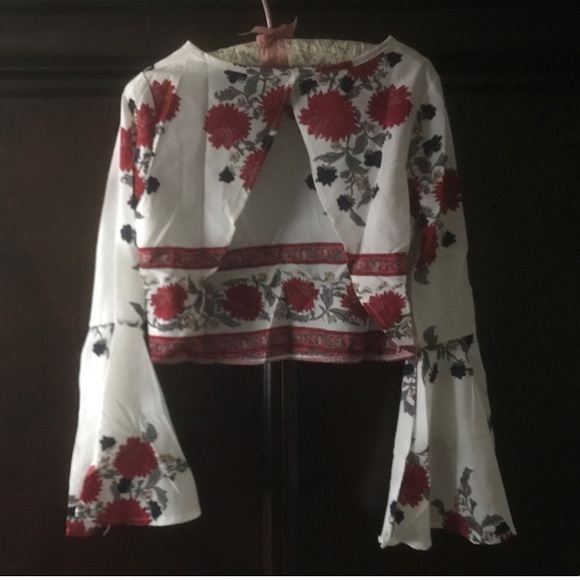 π¦ RED & WHITE FLORAL JUMPSUIT SET - Picture 7 of 8