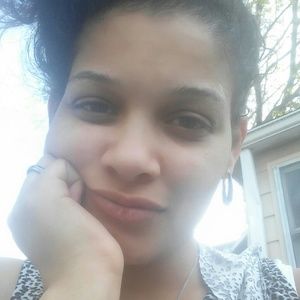 Meet your Posher, Jeannette