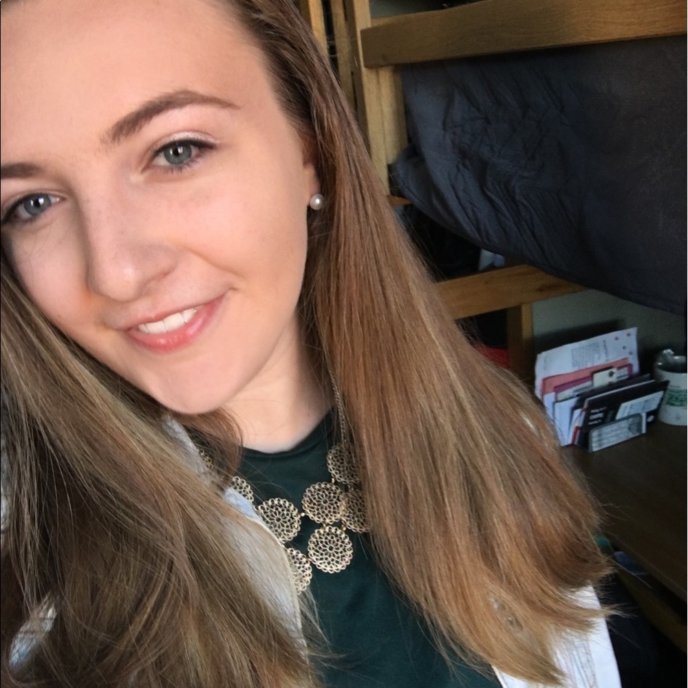 Meet your Posher, Ashley