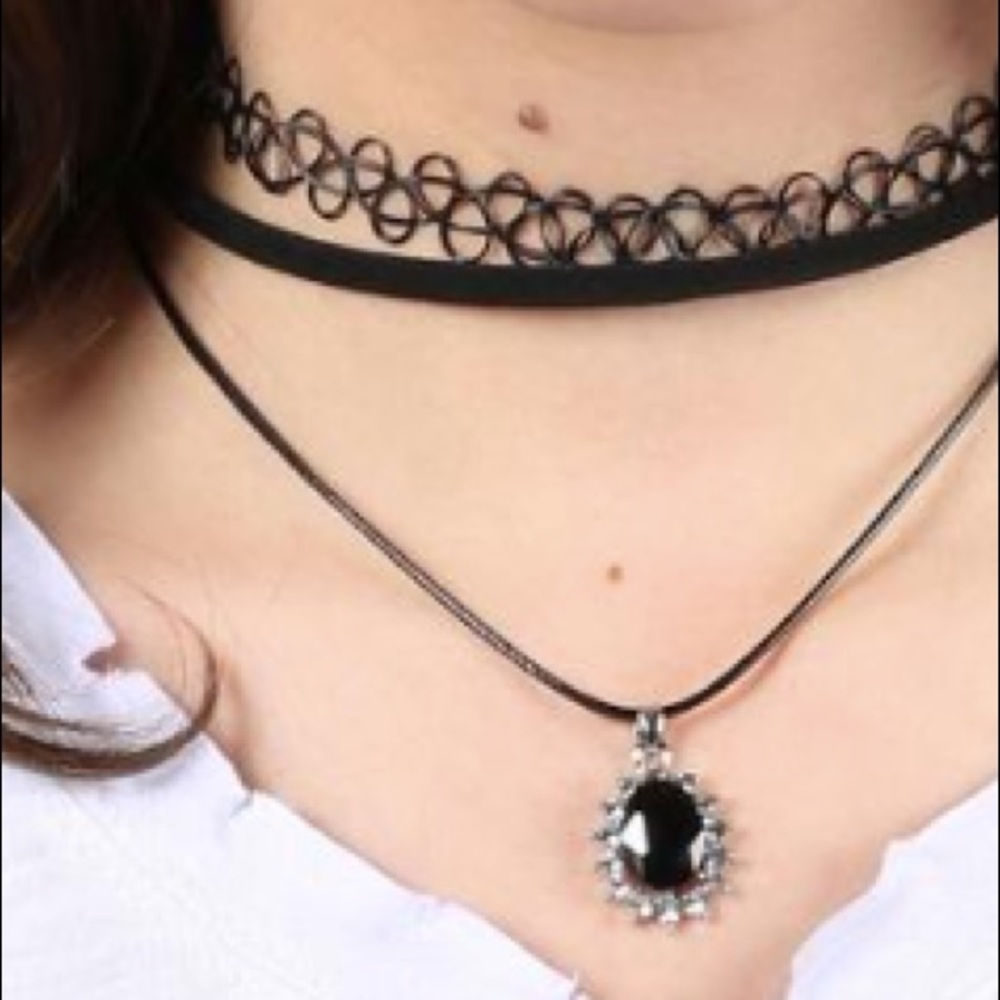 Brand new Choker Set