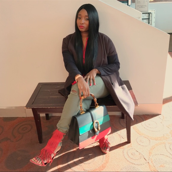 💁🏾‍♀️MEET YOUR POSHER: RACHEL!!! :)💁🏾‍♀️ - Picture 17 of 17