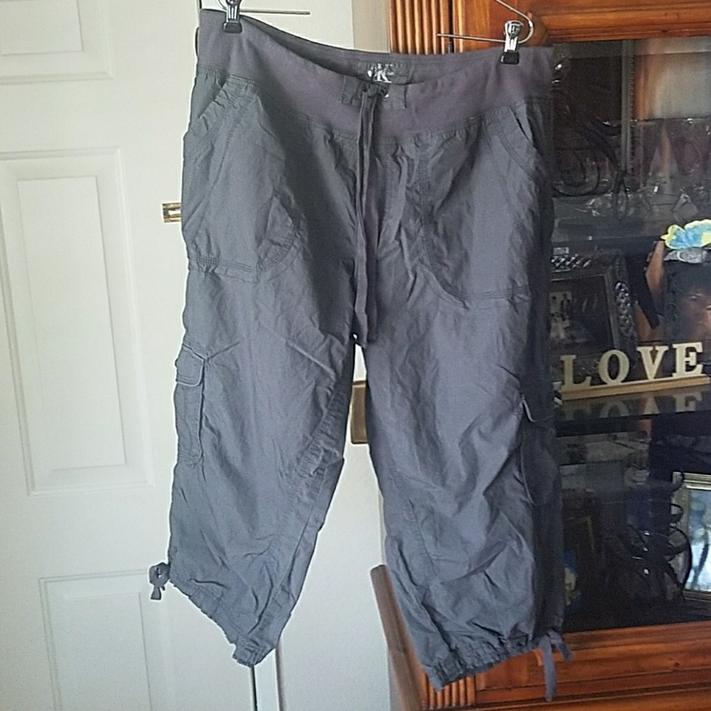 Calvin Klein Capri pants