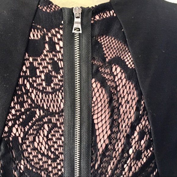 HPβοΈπFinalπBCBG MaxAzria Dress w/Lace Contrast - Picture 6 of 7