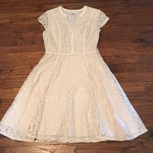 Lauren Conrad Lace Dress 👗