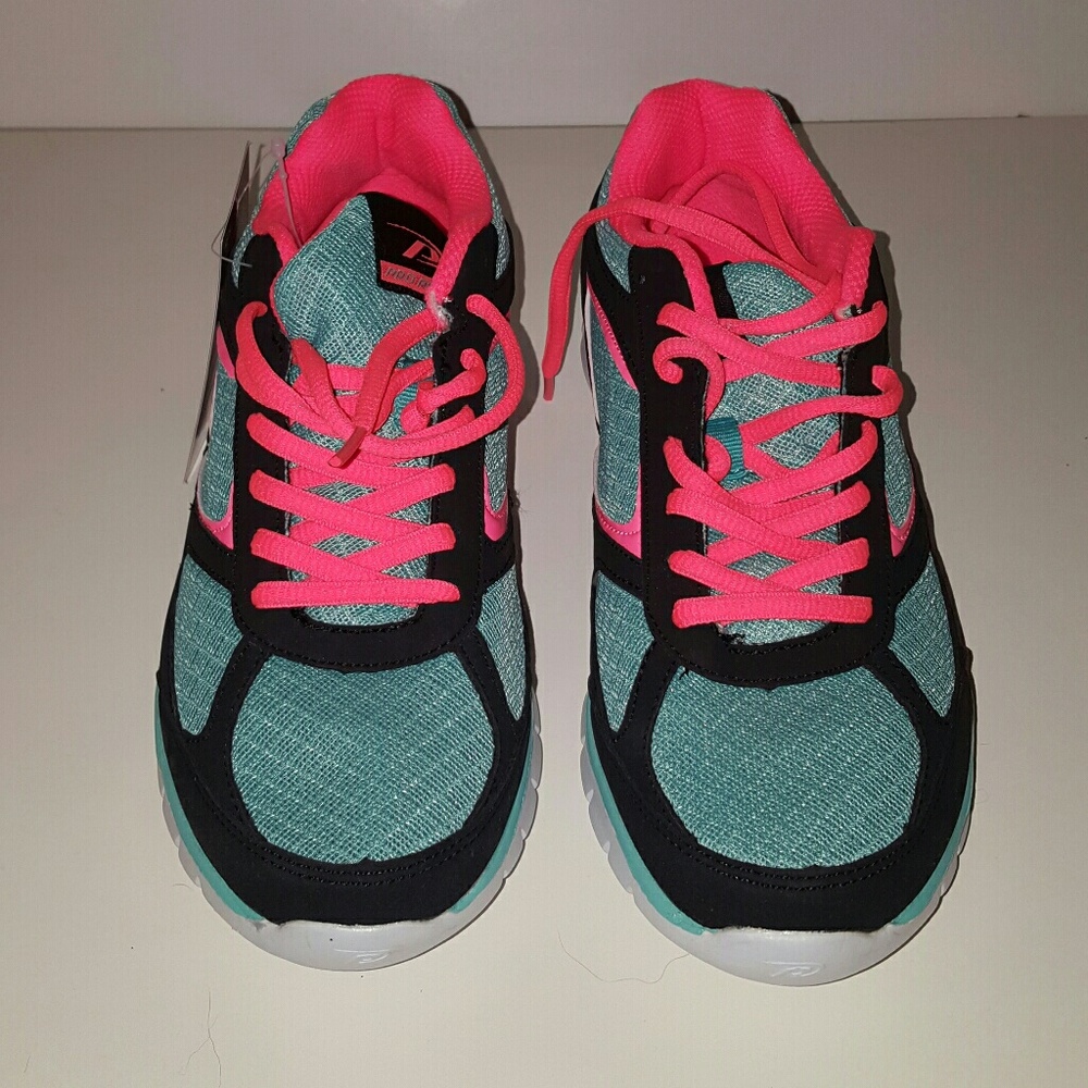 Brand new ProPlayer Axsis sneakers 7.5 fits like 7