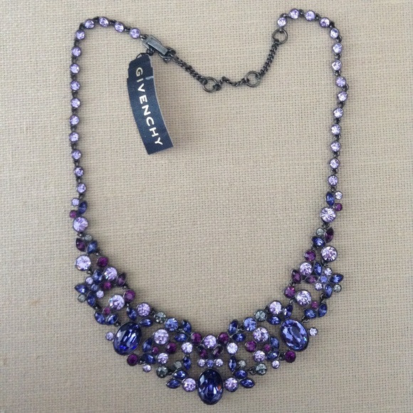 GIVENCHY fine crystal necklace - Picture 3 of 4