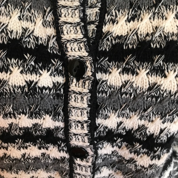 Talbots Cardigan ❤️❤️ - Picture 5 of 8