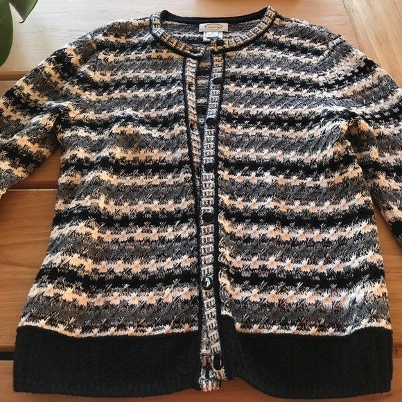 Talbots Cardigan ❤️❤️ - Picture 8 of 8