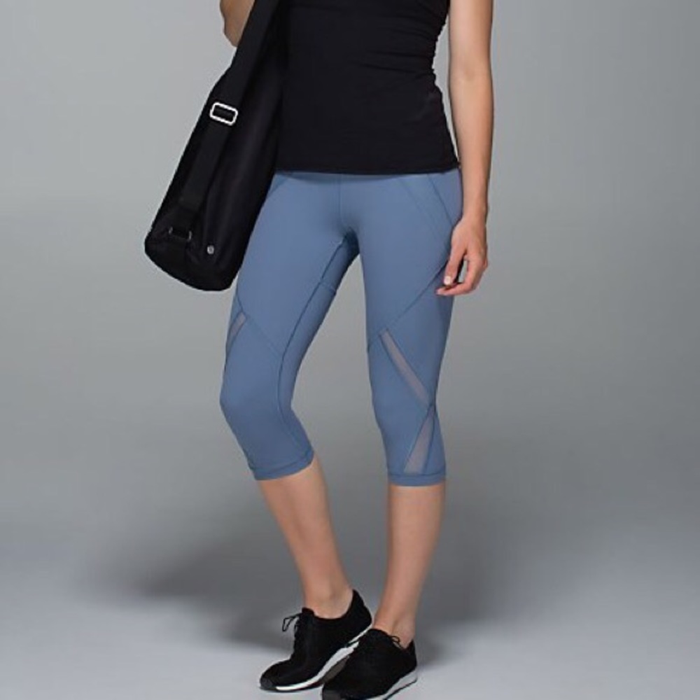 *NEW Lululemon Crop Mesh Line Leggings