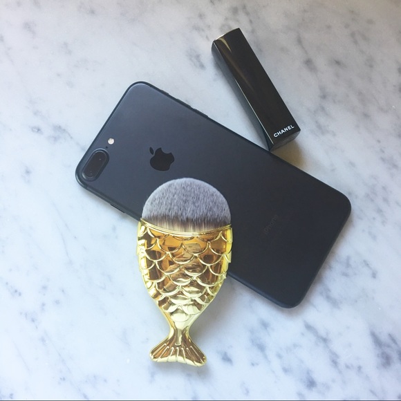 Mermaid Brushes 3 for $12 - Picture 4 of 8