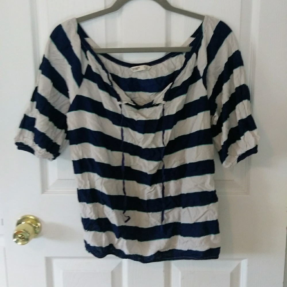 Old Navy lightweight Top