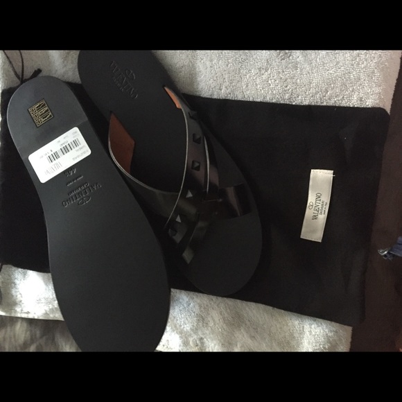 Sandals_&_Flip_Flops