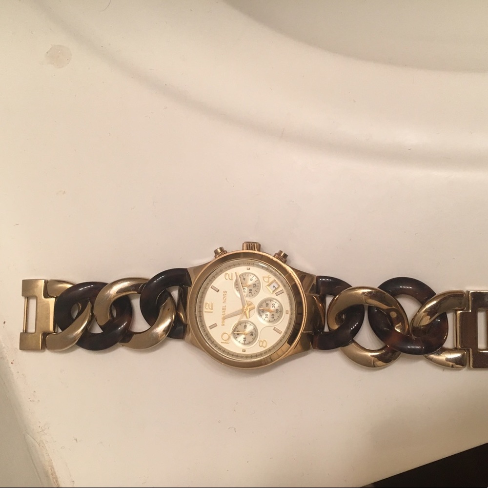 Watch - Picture 3 of 3