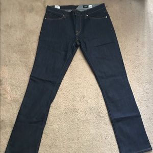 VOLCOM JEANS -BRAND NEW- SIZE 33 slim/straight