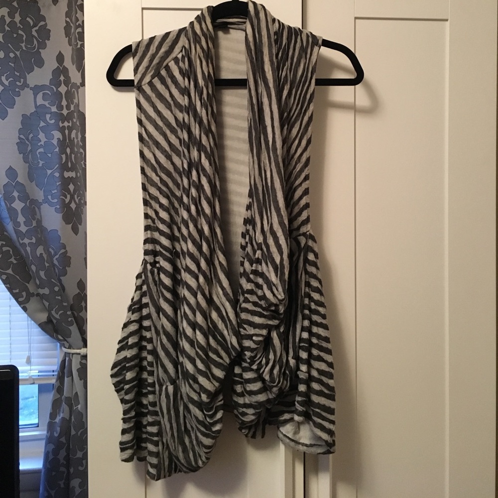 Flowy casual vest