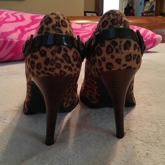 Venus USA Leopard Print 4" Heels Size 6 - Picture 4 of 5