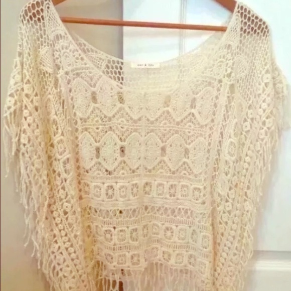 Last 1! May & July Top Crochet Fringe Sheer Boho - Picture 3 of 7