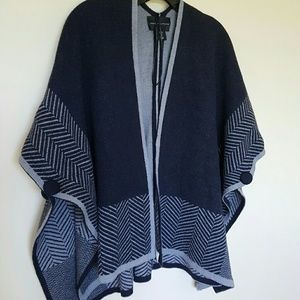 Comfy reversible  Designer Wrap/Cape LIKE NEW