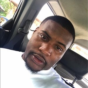 Meet your Posher, Devonte