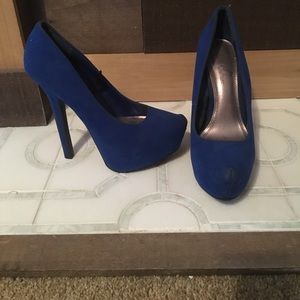 Blue suede pumps, worn twice!